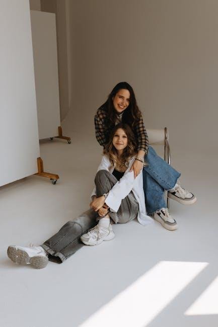 Seasonal Styling Tips:⁣ Adapting White Sneakers Throughout⁢ the ⁢Year