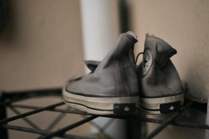 how-sneaker-culture-took-over-streetwear-in-2025.jpeg How Sneaker Culture Took Over Streetwear in 2025